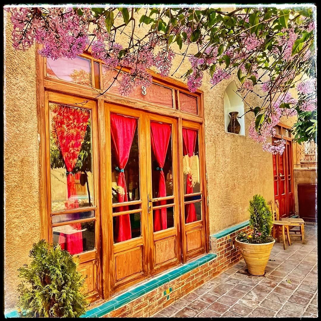 Isfahan Bazaar Traditional Hotel